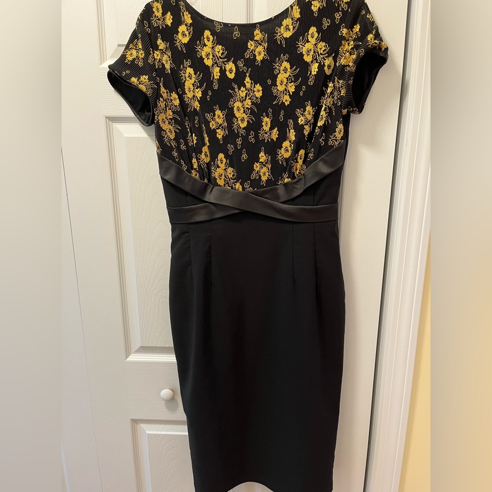 Bettie Page by Tatyana Black with Gold Flowers Fitted Pencil Dress size XL